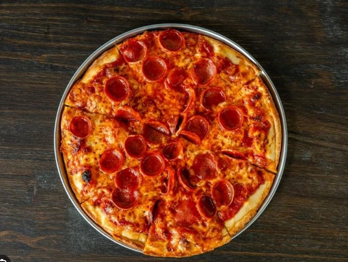 3 Pizza 10' inch (Cheese or 1 - Topping) and 7 Wings
