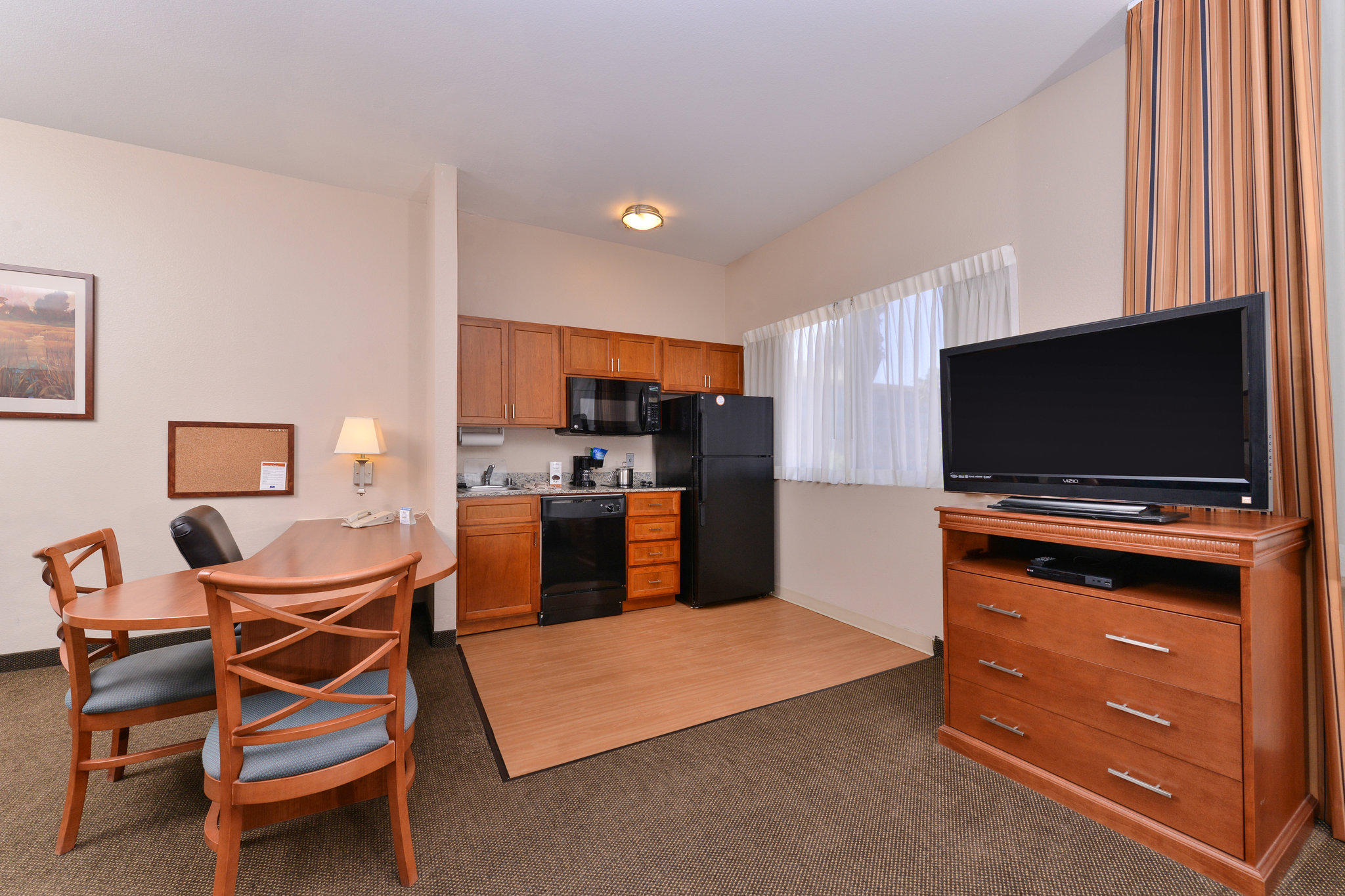 Candlewood Suites San Diego Photo