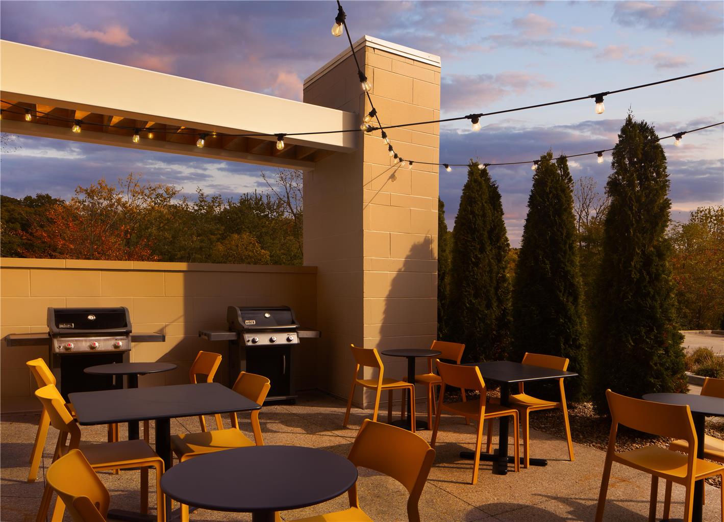 Home2 Suites by Hilton Canton Image