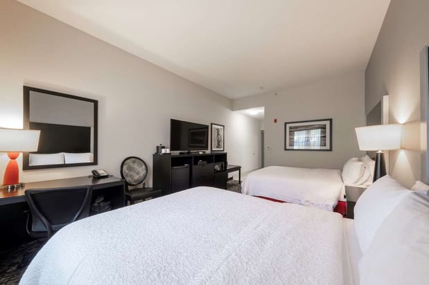 Images Hampton Inn & Suites DuPont