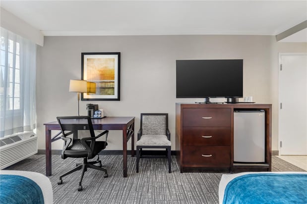 Images Best Western Plus Carriage Inn