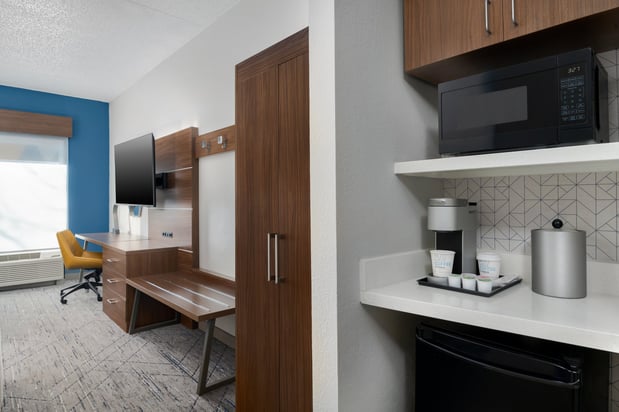 Images Holiday Inn Express & Suites Bentonville by IHG