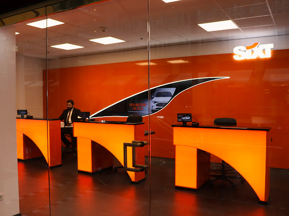 SIXT Autovermietung Köln Zentrum/Maritim Hotel, Heumarkt 20 in Köln