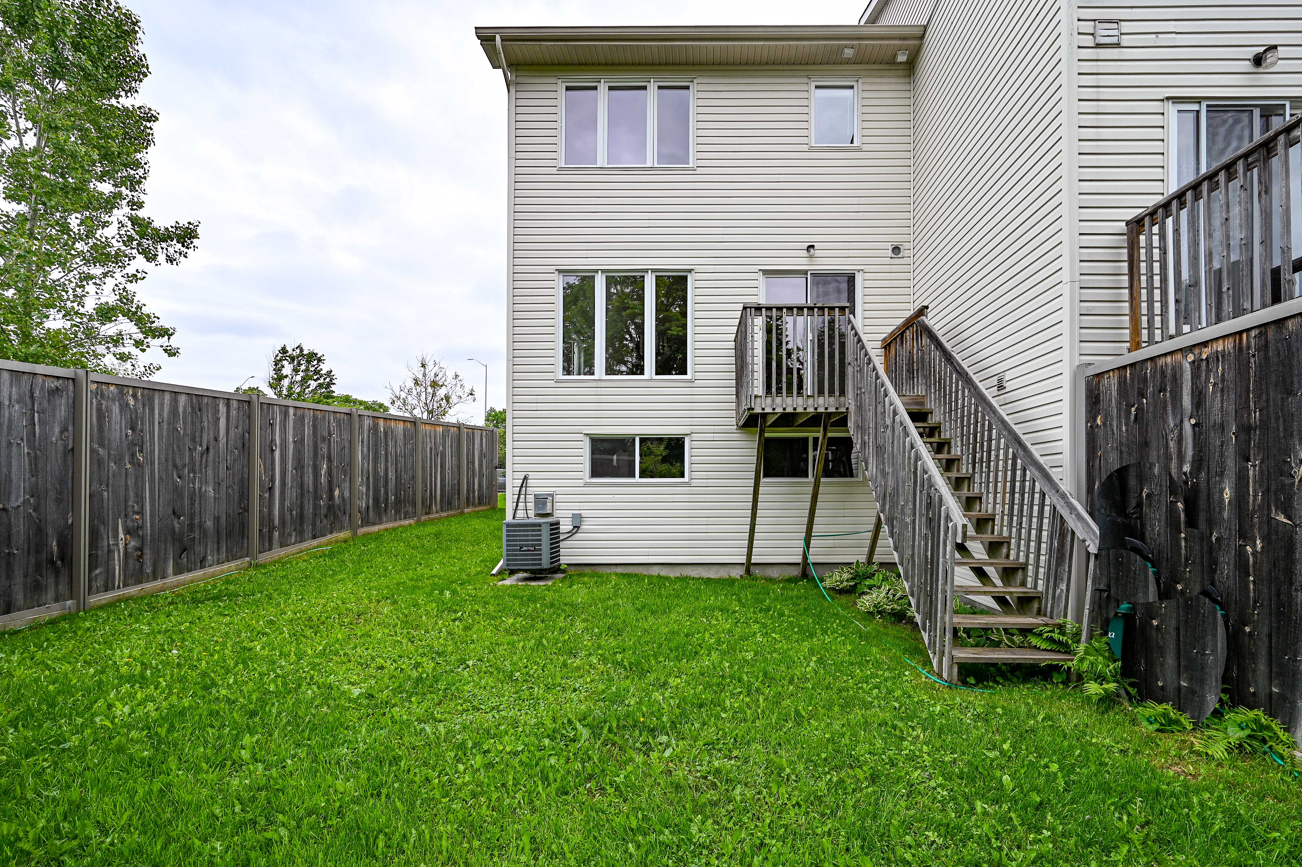 Images Leif Olson - Ottawa Real Estate Agent - Hamre Team RE/MAX Affiliates