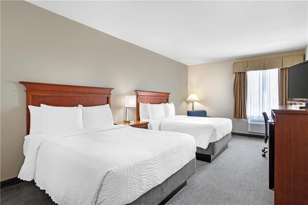 Images Best Western Plus Executive Hotel & Suites