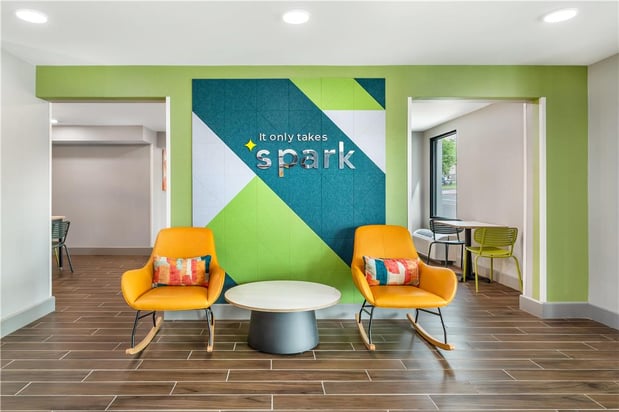 Images Spark by Hilton Knoxville North I-75