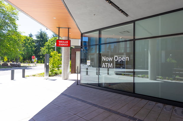 Images Wells Fargo Bank