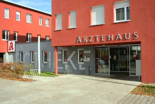 Bild 1 Apotheke im Ärztehaus in Weiden