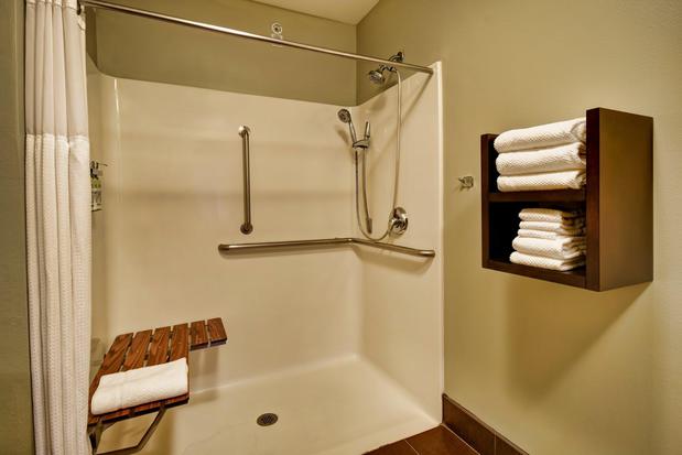 Images Staybridge Suites Middleton/Madison-West by IHG