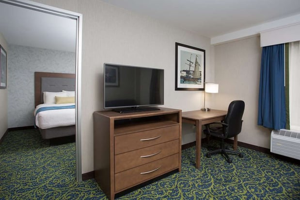 Images Best Western Plus Portsmouth Hotel and Suites