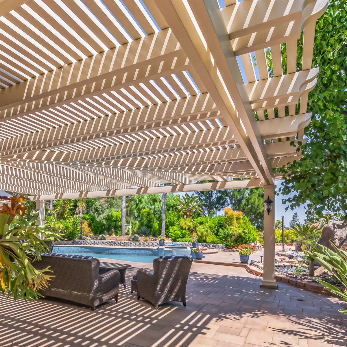 Custom Alumawood pergola with 10" square fiberglass columns and mitered corner in Murrieta, CA..