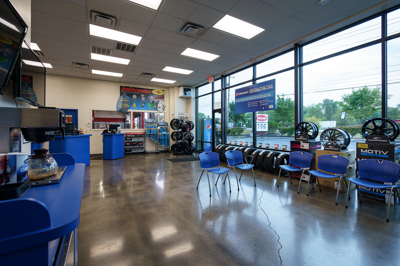 Tire Discounters on 3701 S Hamilton Rd in Groveport