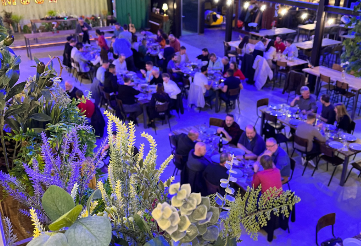 FUN4ALL - Restooo & Biiiergarten, La Guérite 1 in Sévaz