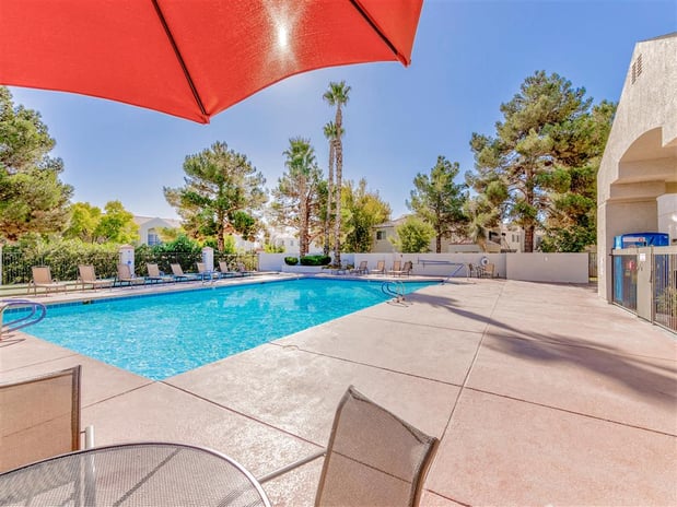 Images Country Club at Valley View - 55+ Senior Apartments