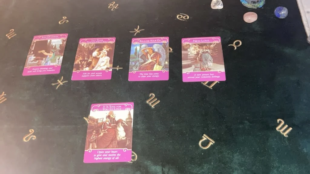Images Emerald Empress Tarot 444