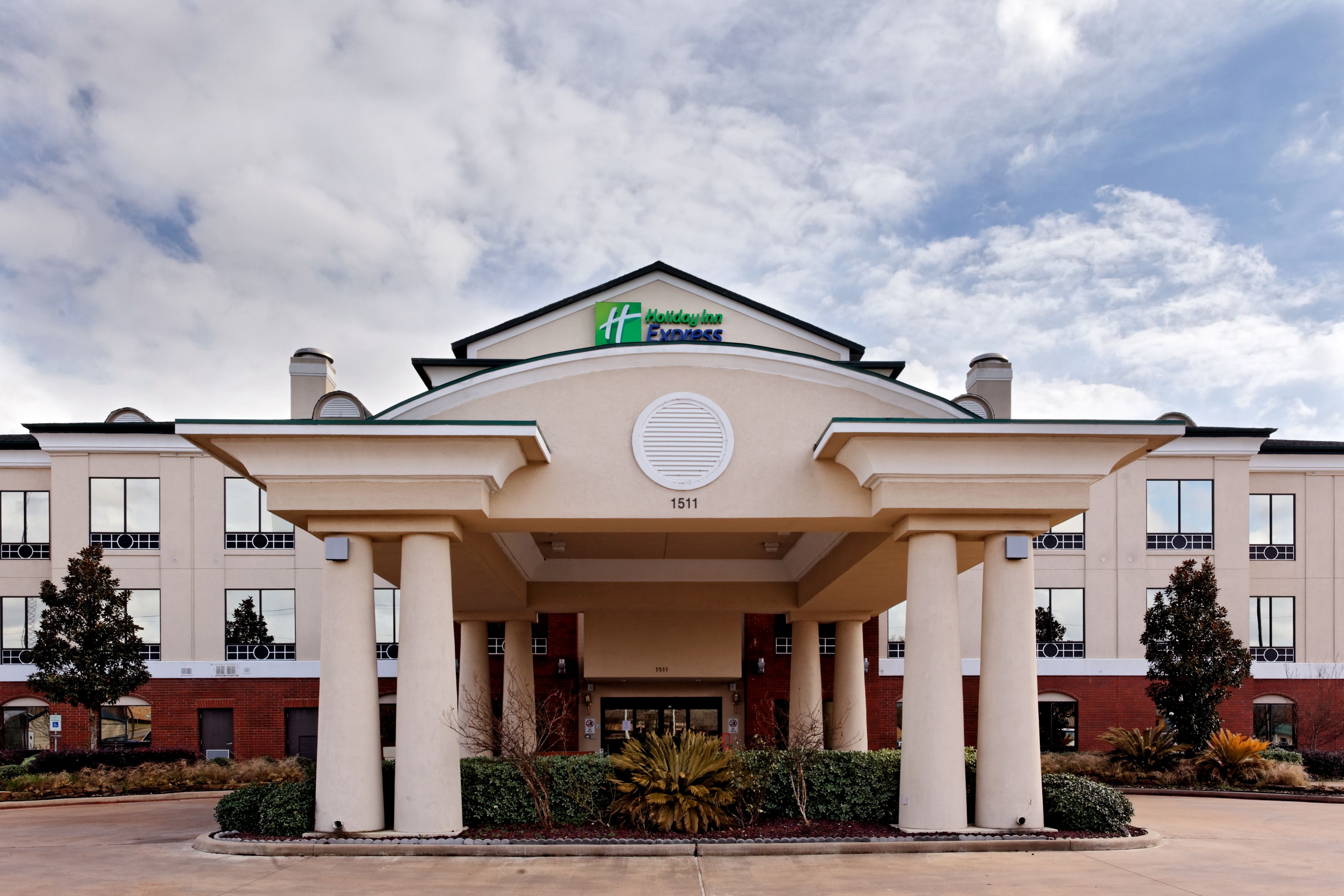 Holiday Inn Express & Suites Crestview South I-10 in Crestview, FL ...