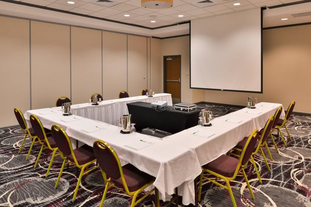 Images Holiday Inn Kansas City Airport by IHG