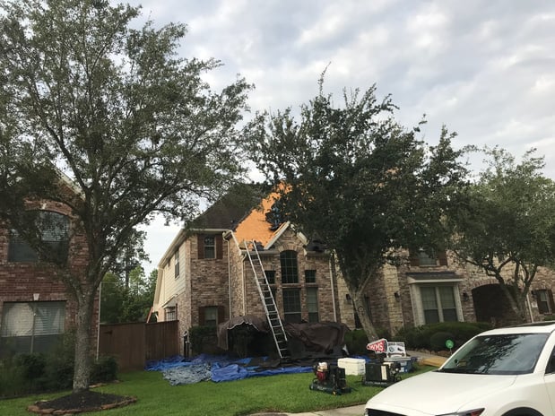 Images Dlg roofing company inc