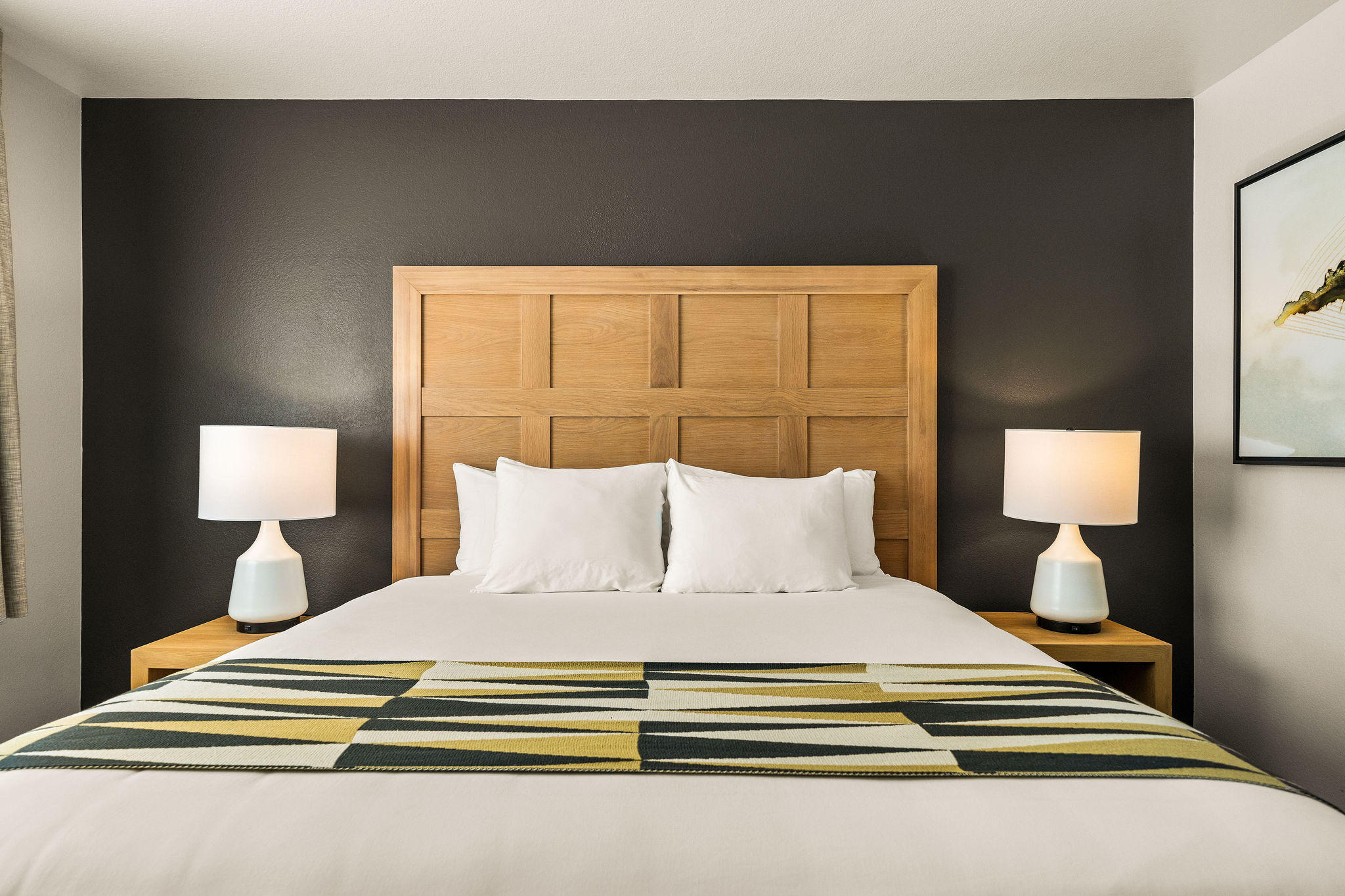 Oxford Suites Redding Guestrooms
