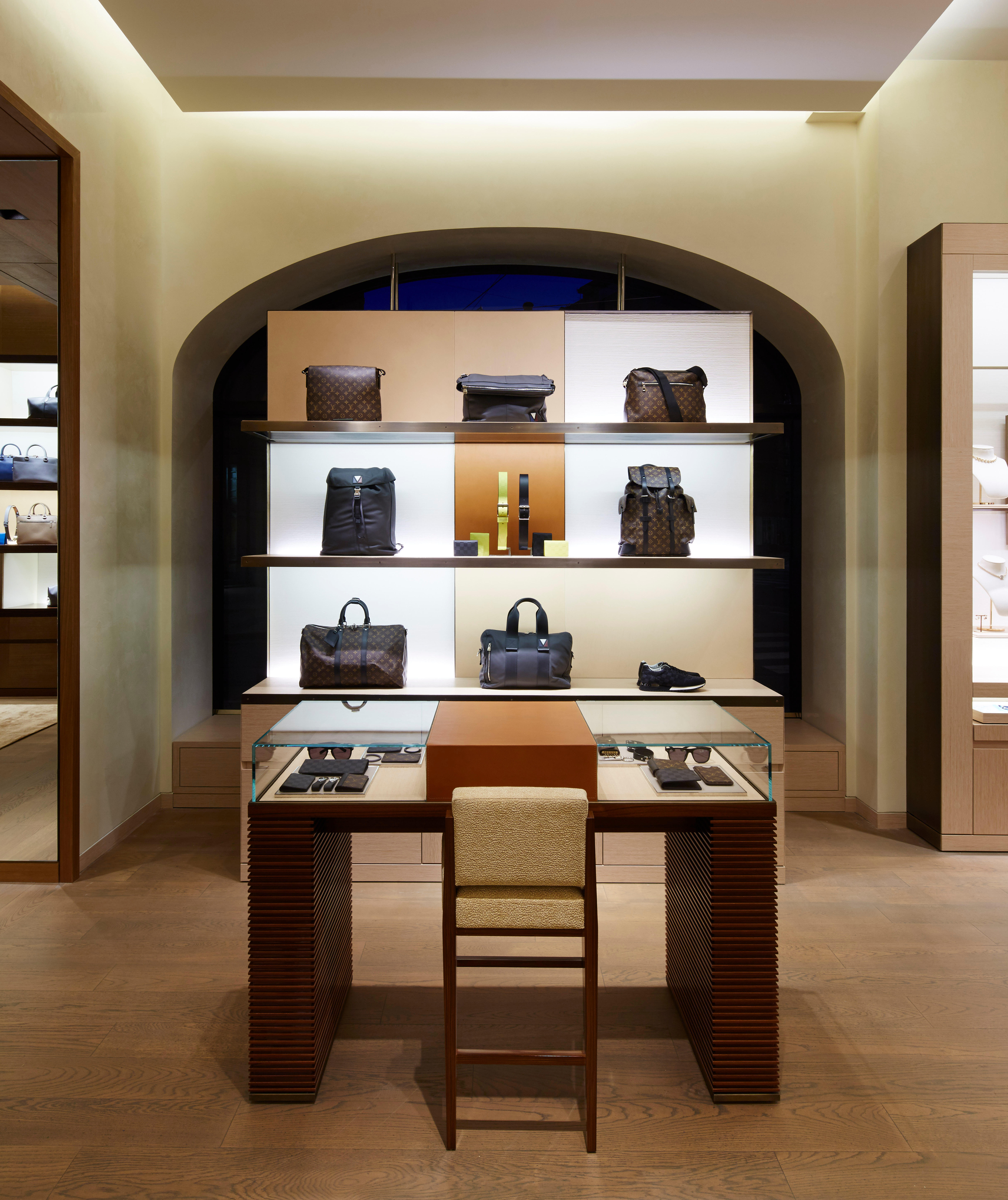 Louis Vuitton Stockholm - Leather Goods And Travel Items (Retail) in Stockholm (address, reviews, TEL: 0851992...) - Infobel