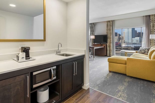 Images Hampton Inn & Suites Newport/Cincinnati
