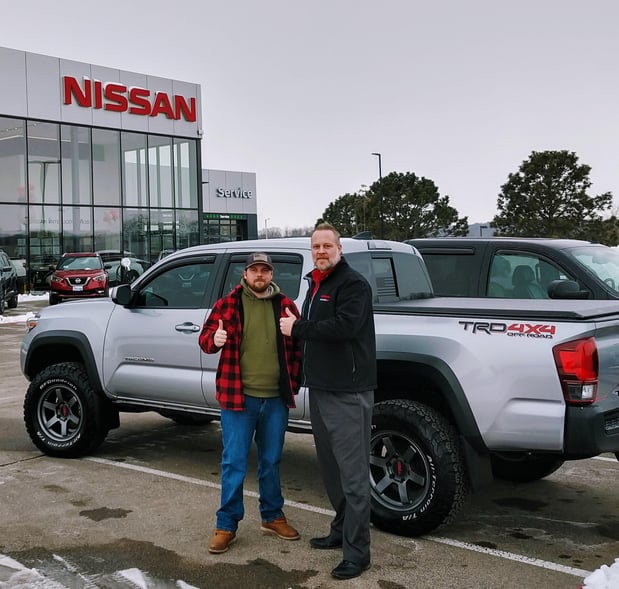 Images Russ Darrow Nissan of West Bend