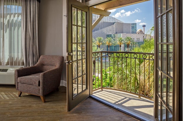 Images Hotel Indigo San Antonio-Riverwalk by IHG