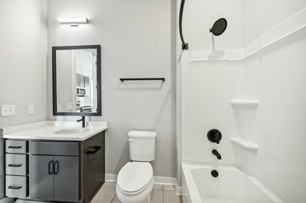 Images Midpoint East at GVX