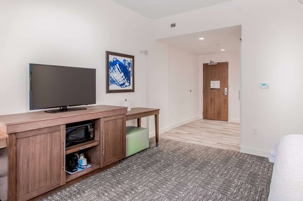 Images Hampton Inn & Suites Panama City Beach-Beachfront