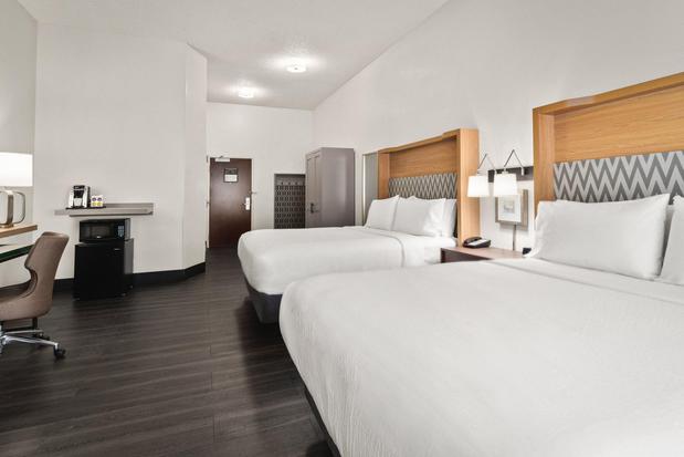 Images Holiday Inn & Suites Bothell by IHG
