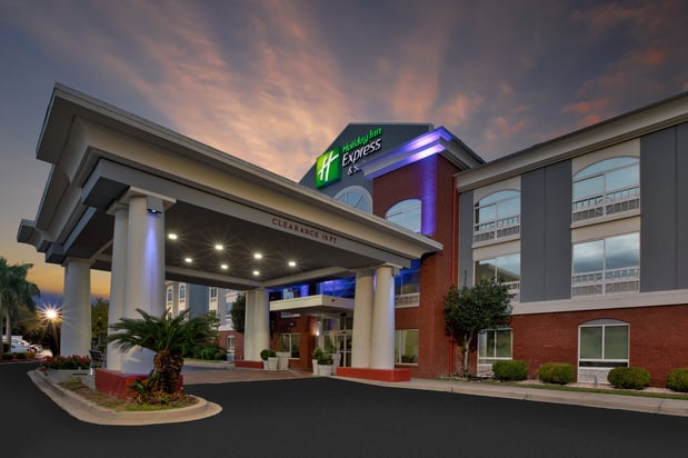 Images Holiday Inn Express & Suites Sumter by IHG