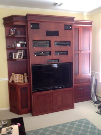 Images Ultra Craft Custom Cabinets