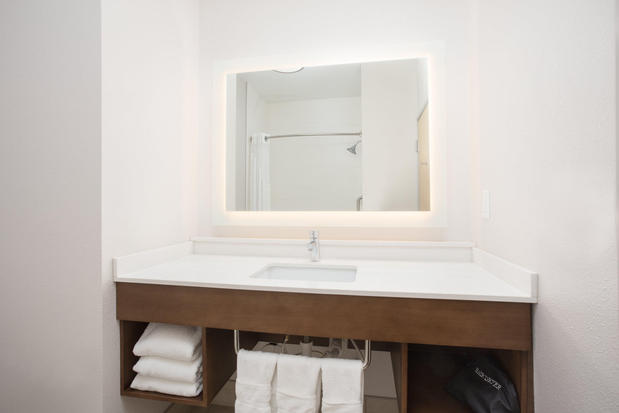 Images Holiday Inn Express & Suites Amarillo by IHG