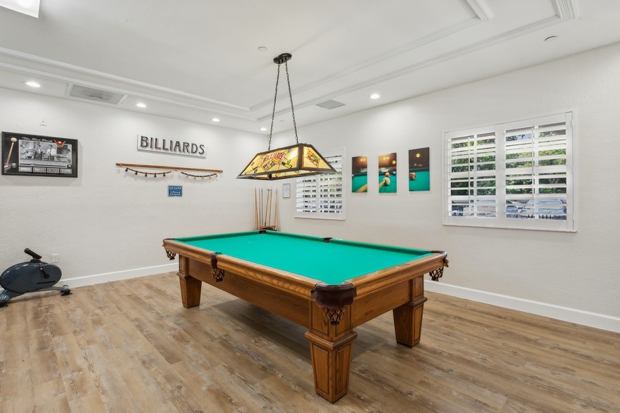 Fountainview pool table