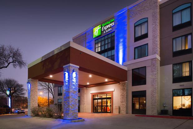 Images Holiday Inn Express & Suites Austin North Central by IHG