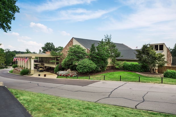 Images Retreat at Seven Trails Apartments