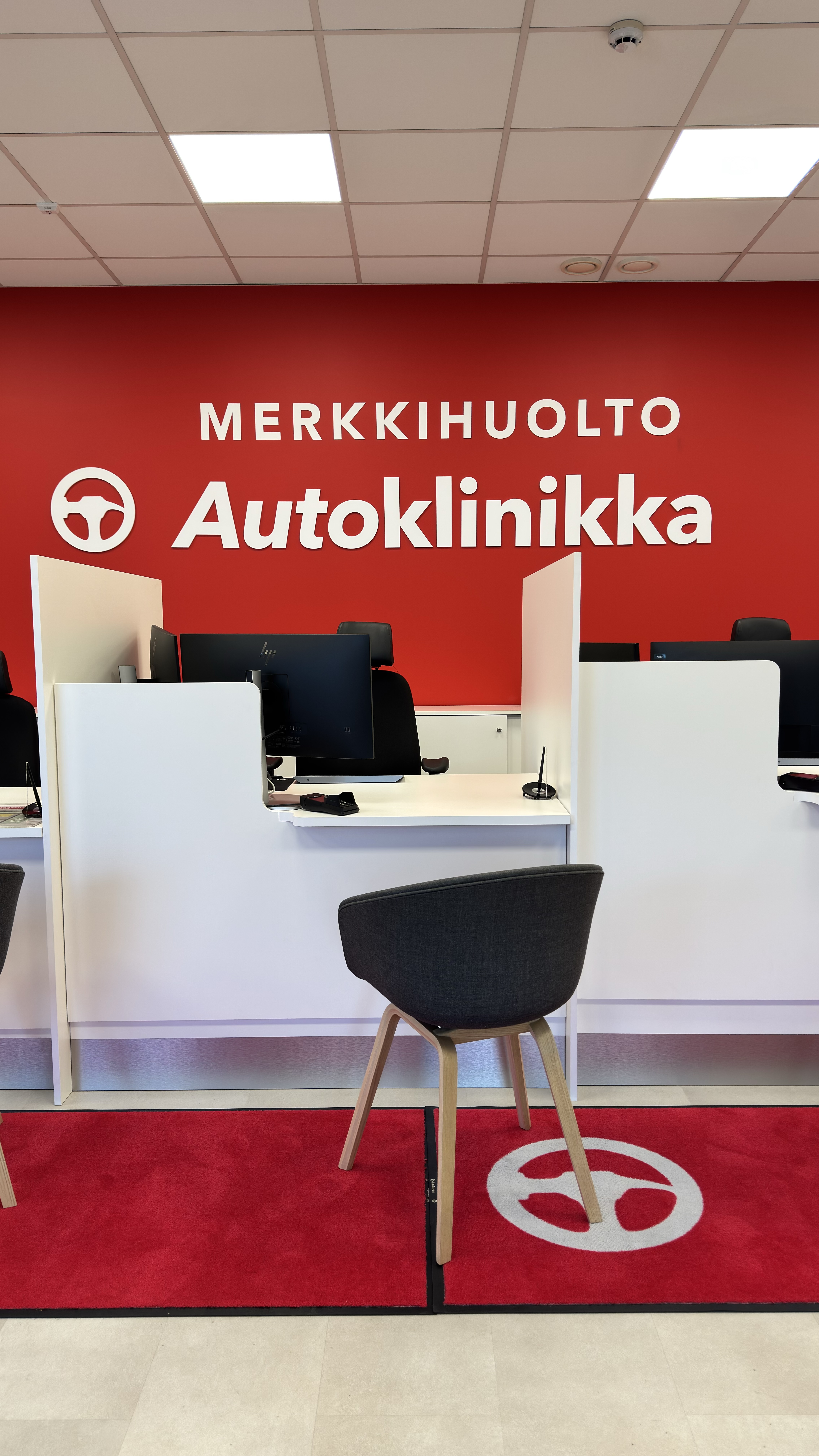 Images Autoklinikka Merkkihuolto Helsinki, Konala autokorjaamo