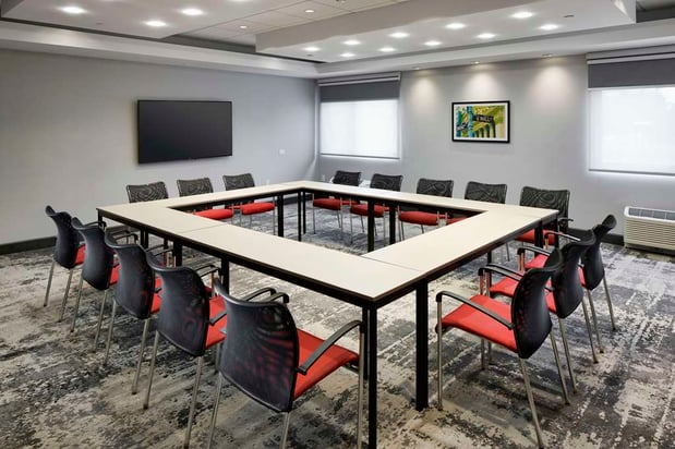 Images Hampton Inn Newark Airport