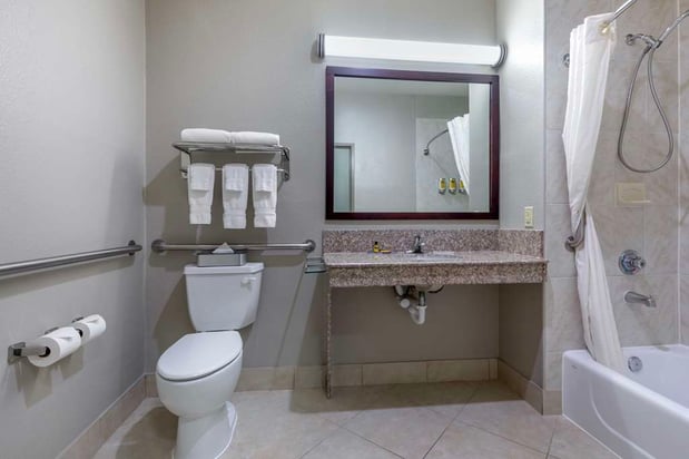 Images Best Western Plus Mansfield Inn & Suites