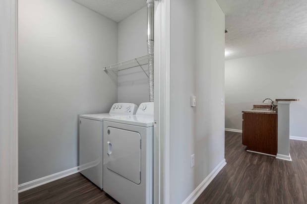 Images Blankenbaker Crossings Apartment Homes