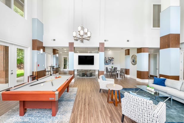 Images MAA Town Center