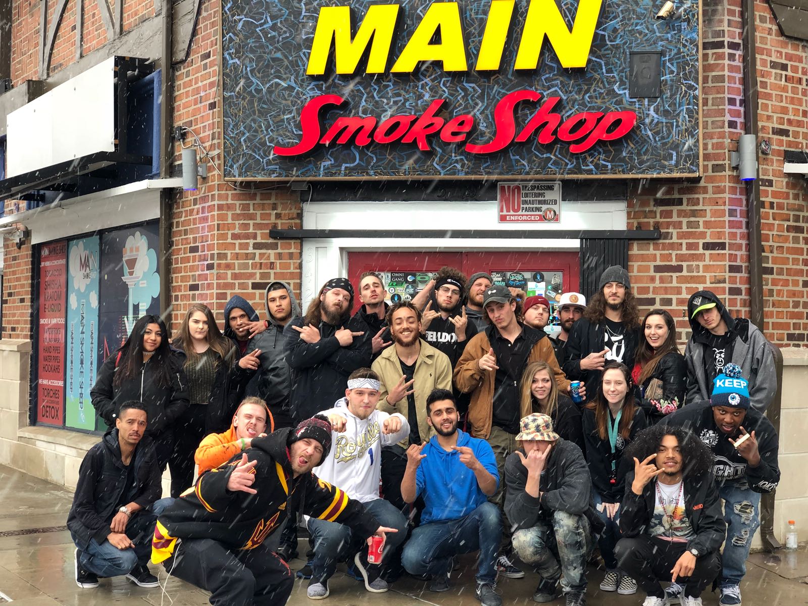 Main Smoke Shop KC | Vape Shop | Kratom & CBD Store Photo