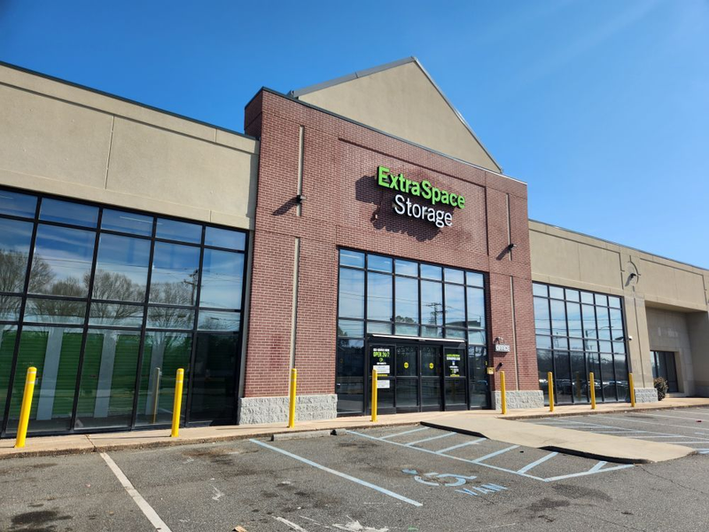 Extra Space Storage Image