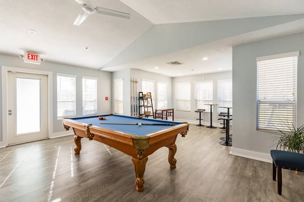 Images Harbour Pointe Apartment Homes