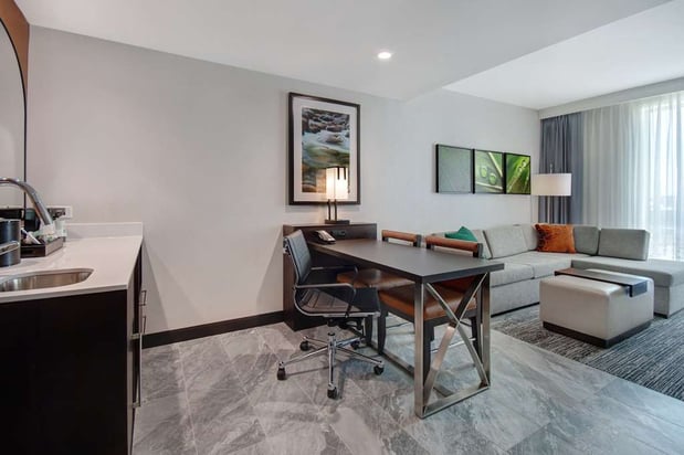 Images Embassy Suites by Hilton Alpharetta Halcyon