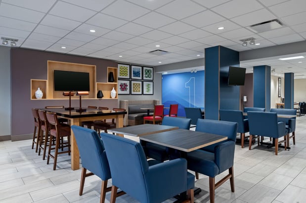 Images Holiday Inn Express & Suites Woodbridge by IHG