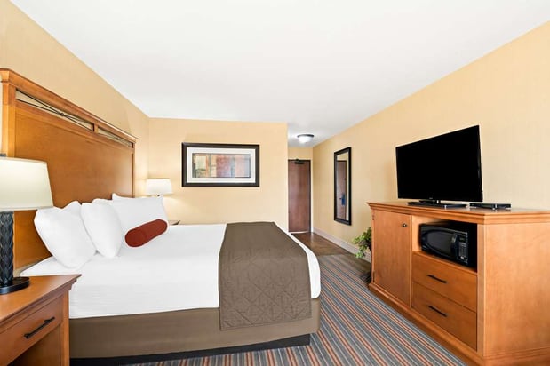 Images Best Western Newberry Station