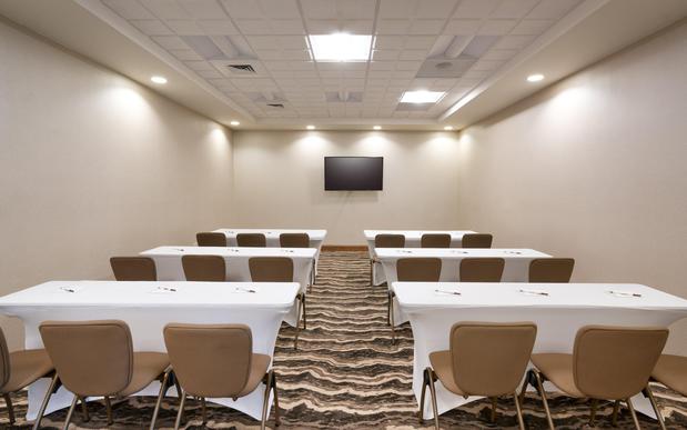 Images Staybridge Suites Gainesville I-75 by IHG