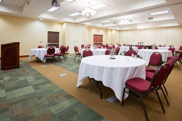 Images Holiday Inn Madison at the American Center by IHG