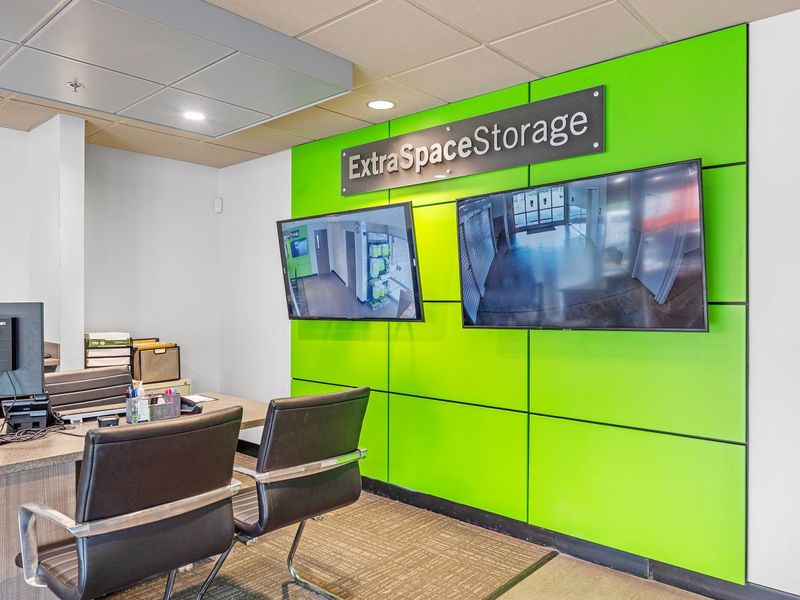 Images Extra Space Storage